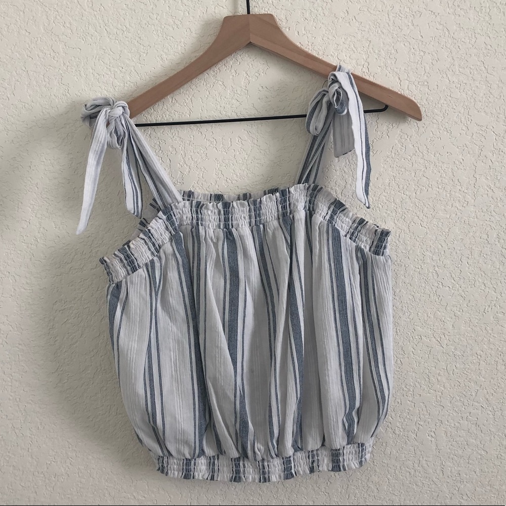 Universal Threads tie top